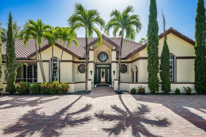 004-586NorthCountryClubDrive-Atlantis-FL