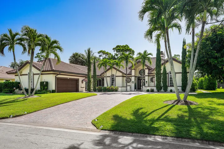 003-586NorthCountryClubDrive-Atlantis-FL