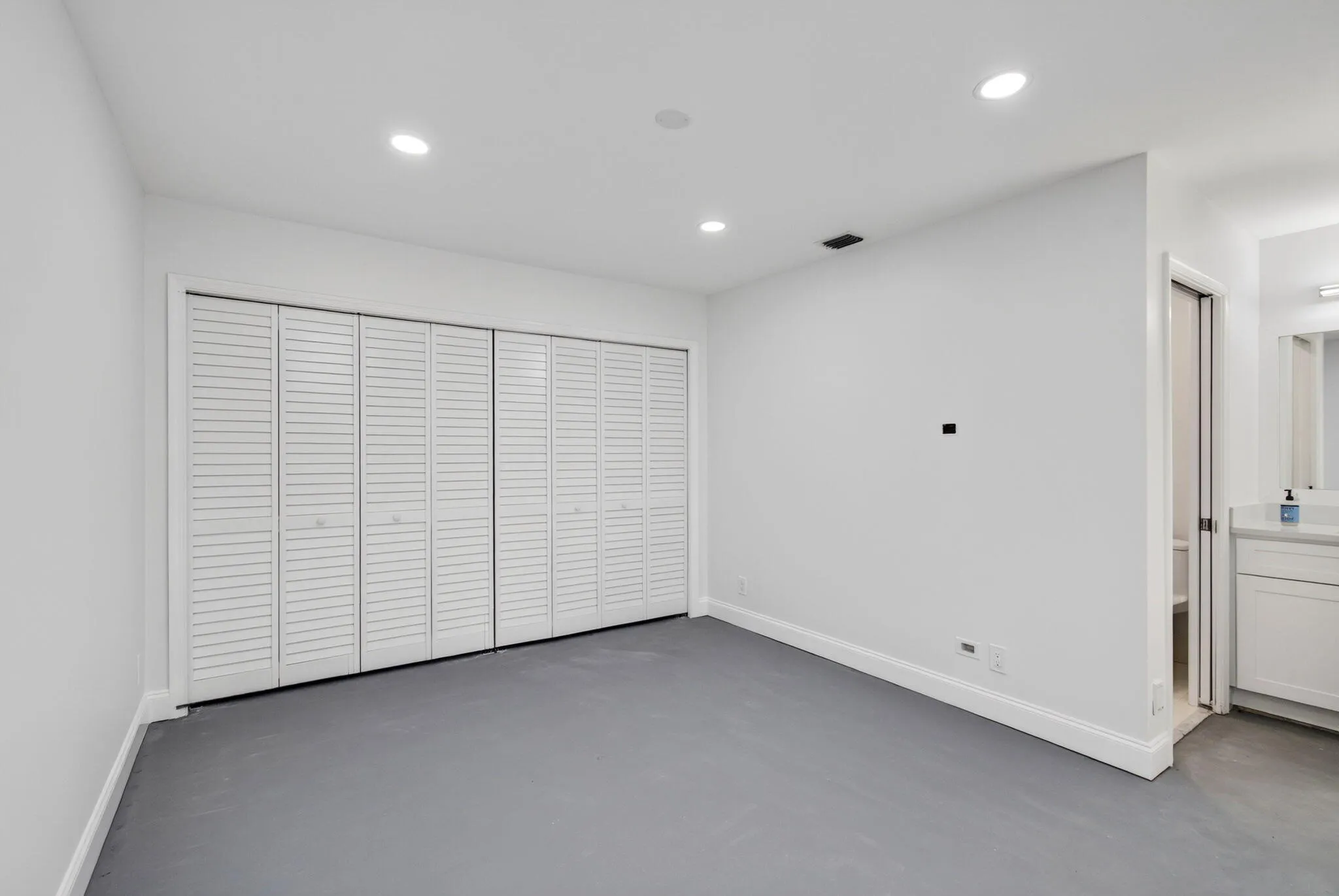with En Suite Bathroom & Large Closet with Custom Organizers