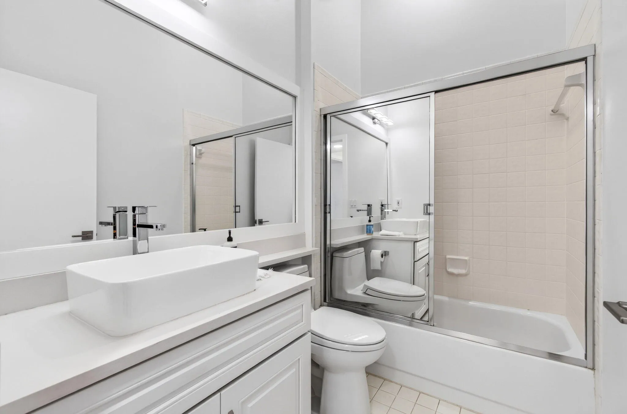 with Combined Tub / Shower