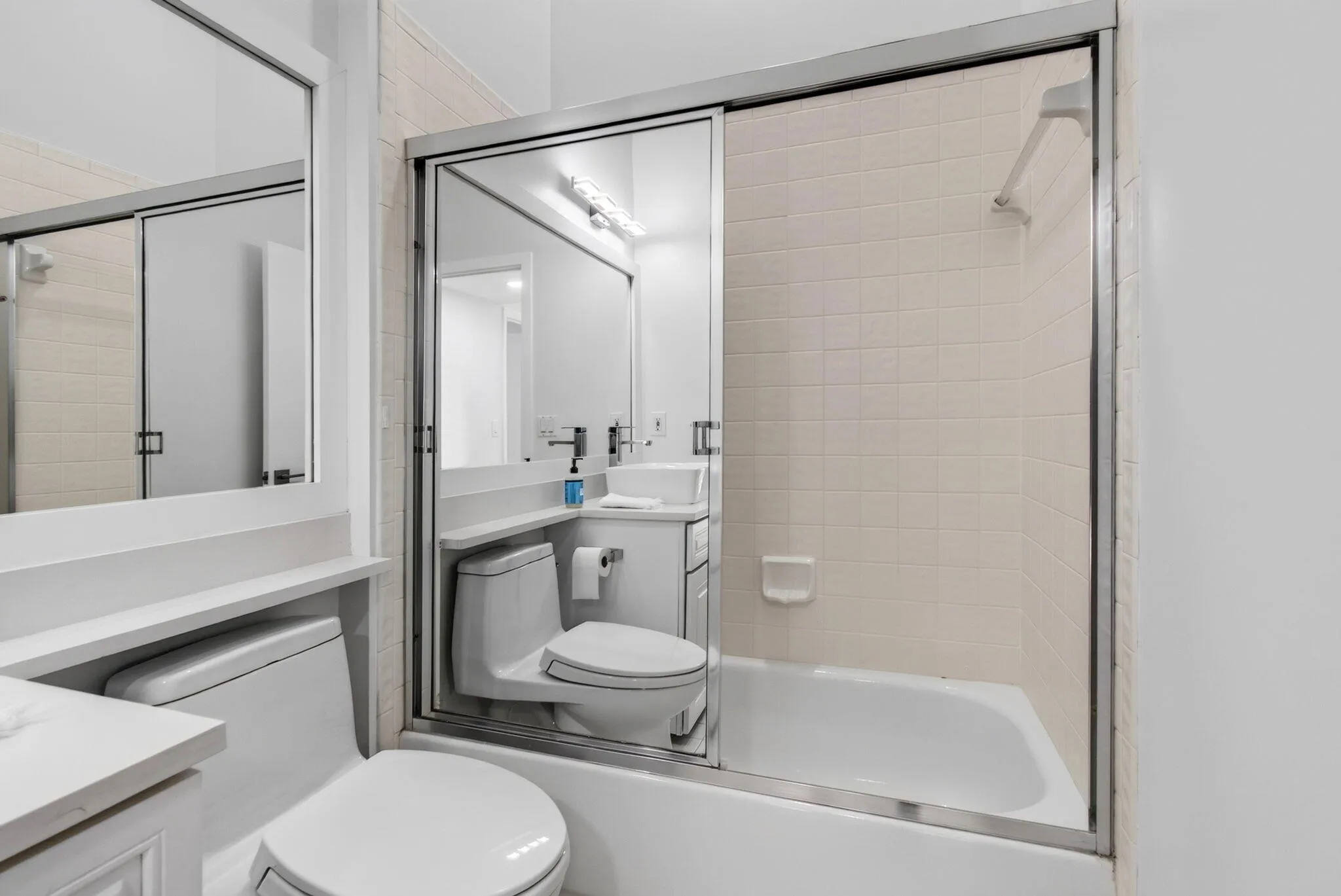 with Combined Tub / Shower