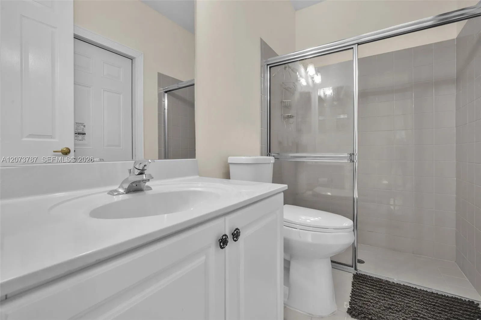 ground level full bathroom