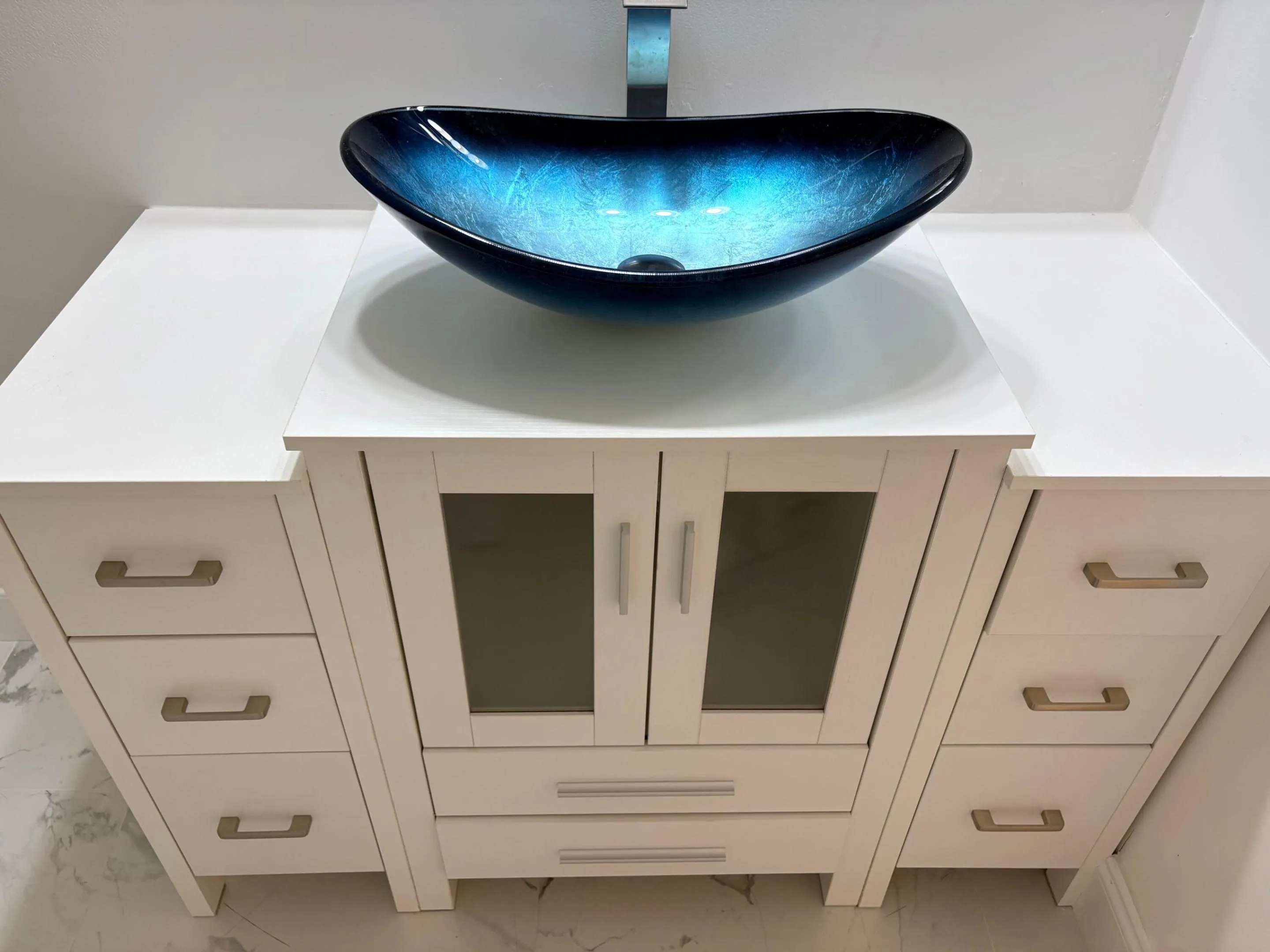 LOVE THE VANITY AND DESIGNER SINK!!