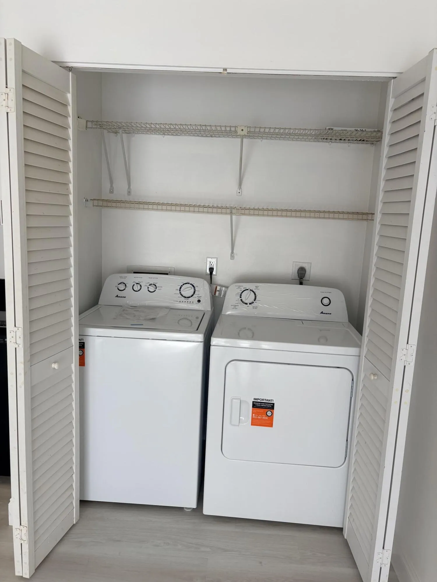 FULL SIZE WASHER/DRYER WITH SHELVING