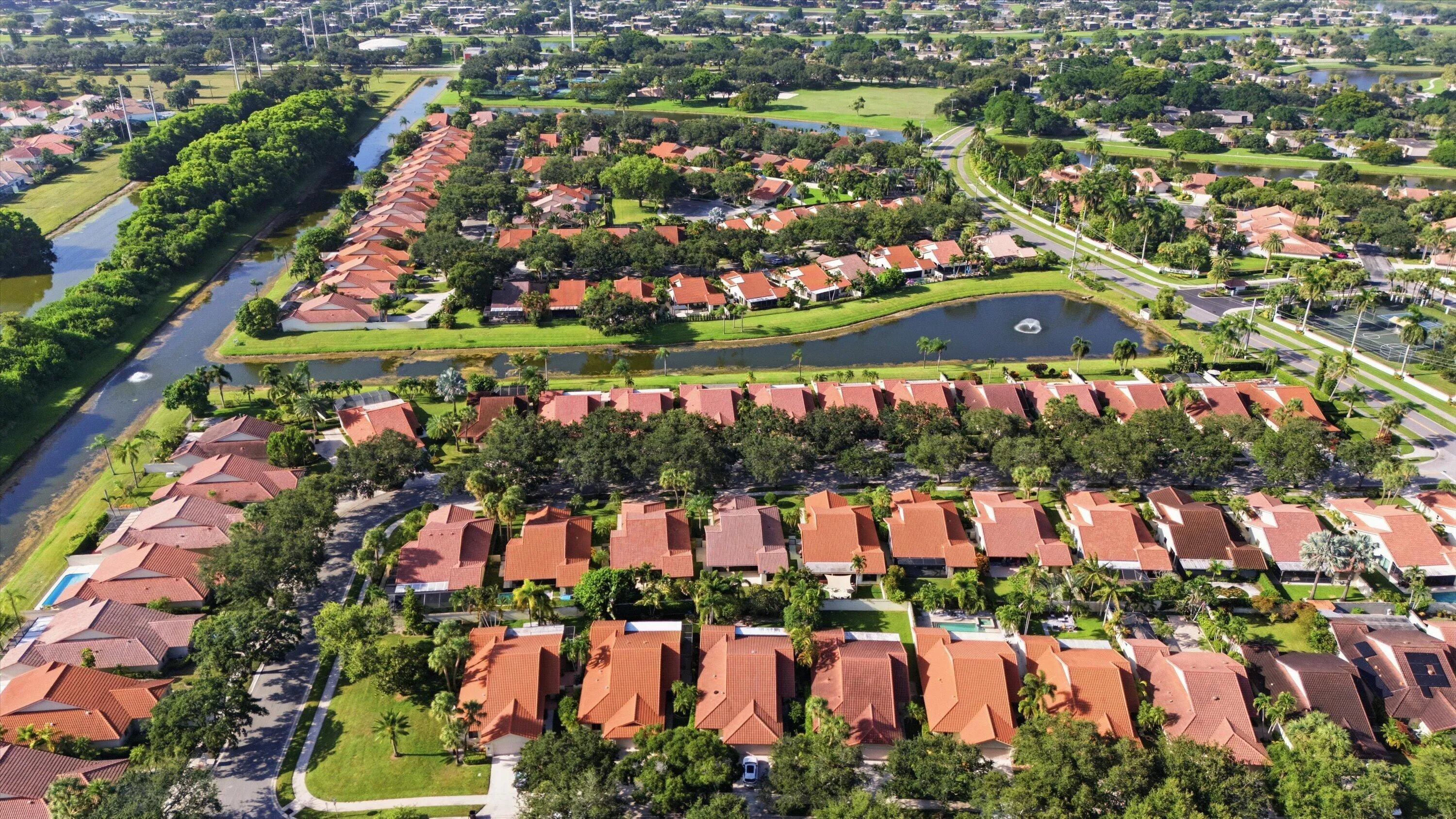 SARATOGA POINTE