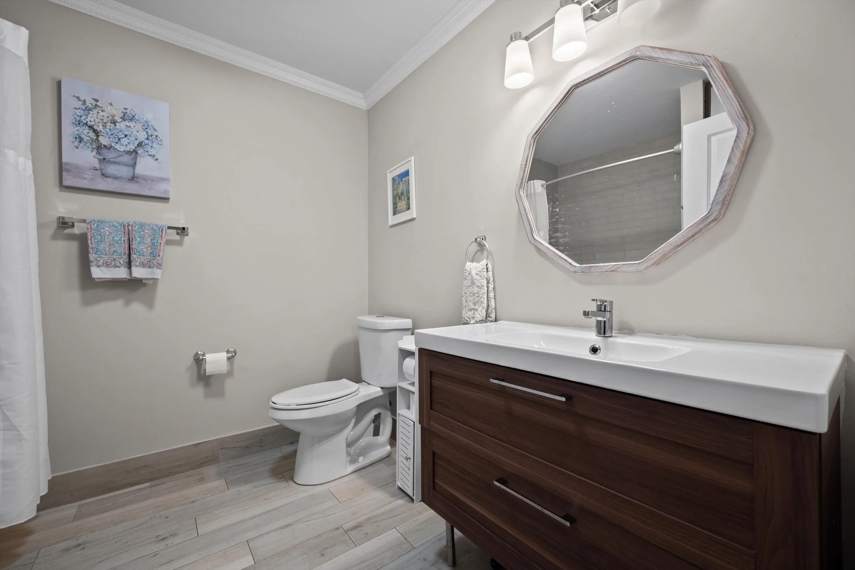 GUEST BATHROOM