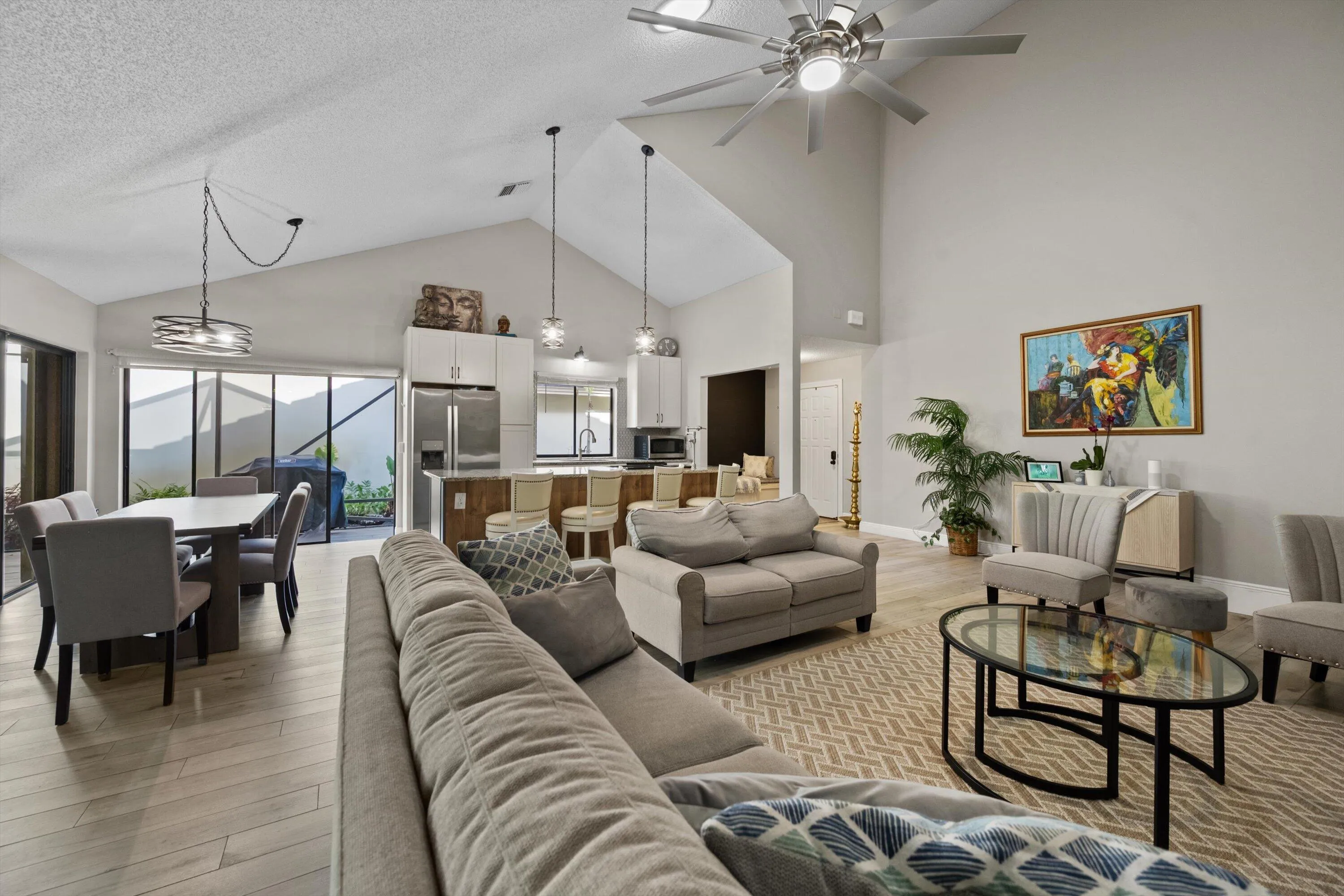 OPEN CONCEPT LIVING SPACE