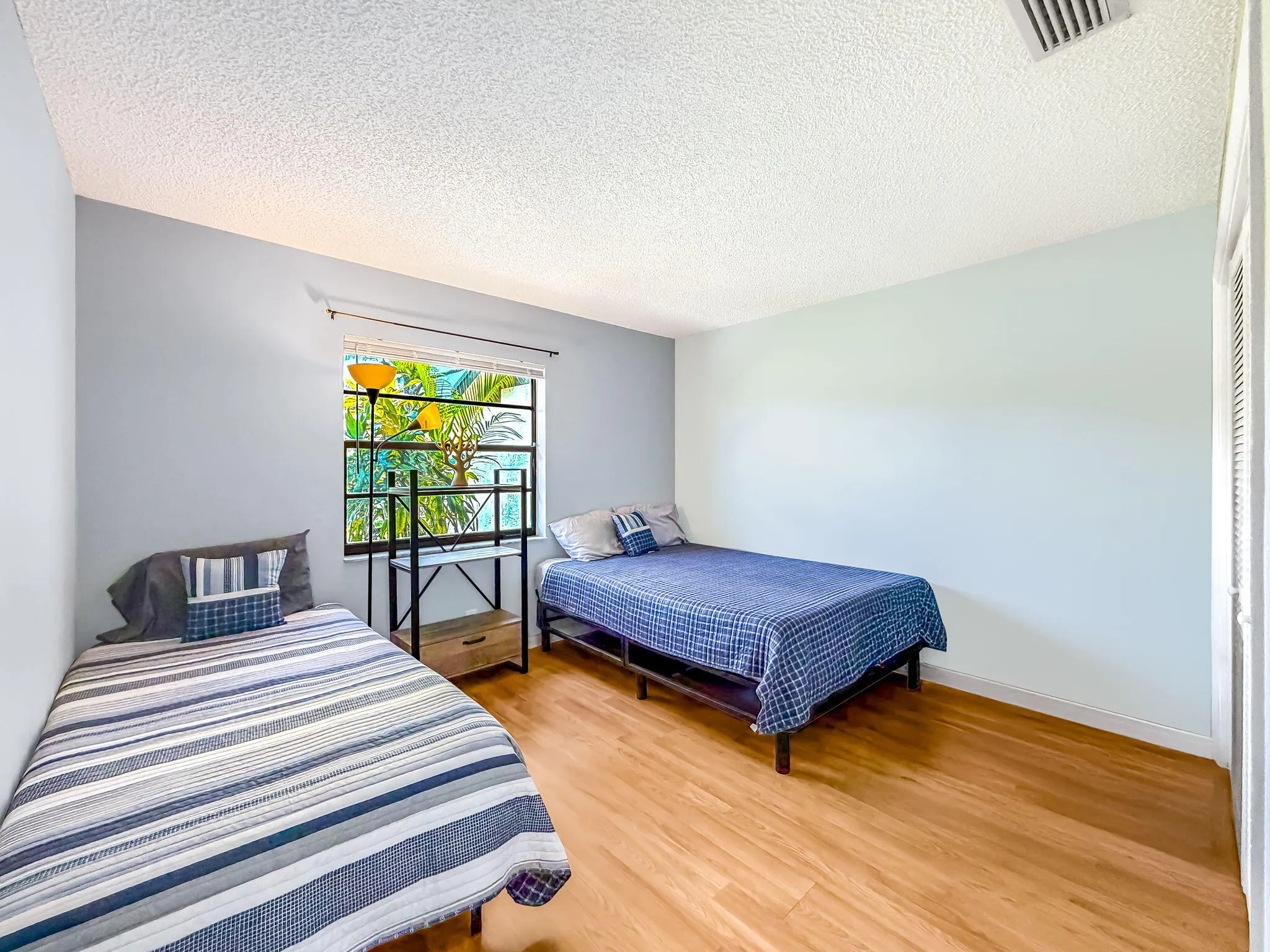 53-web-or-mls-JOY_052682
