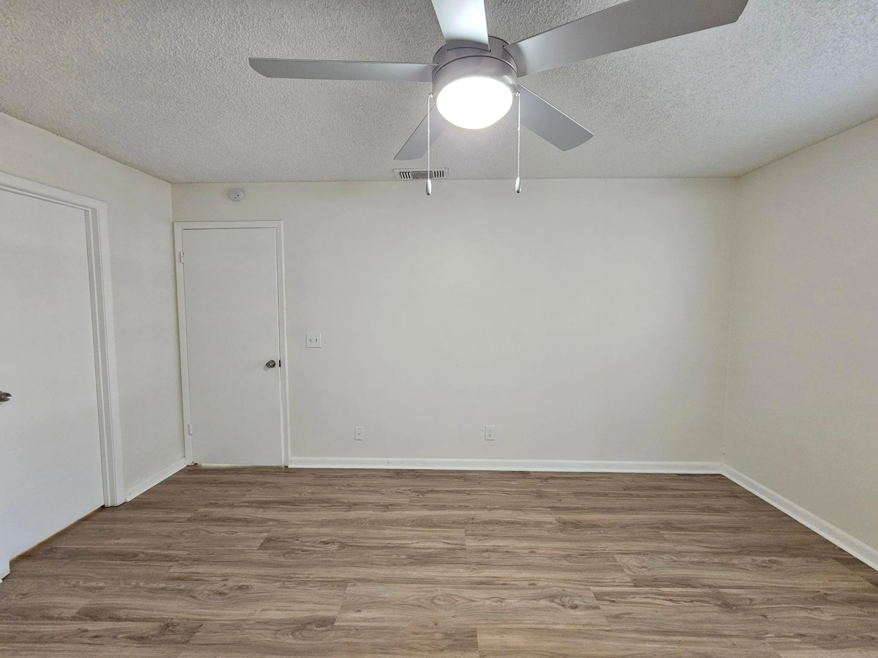 Bedroom 1 (3)