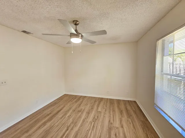 Bedroom 3 (2)