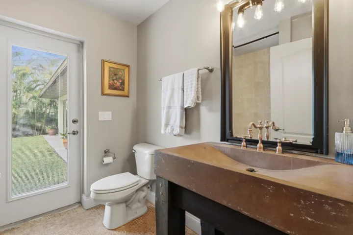 35_33. bathroom