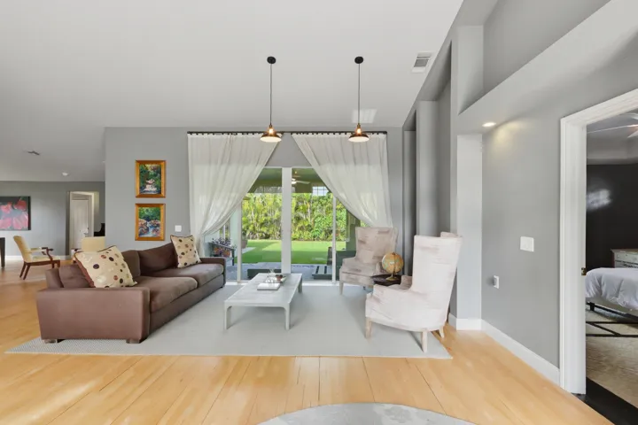 10_8. living room