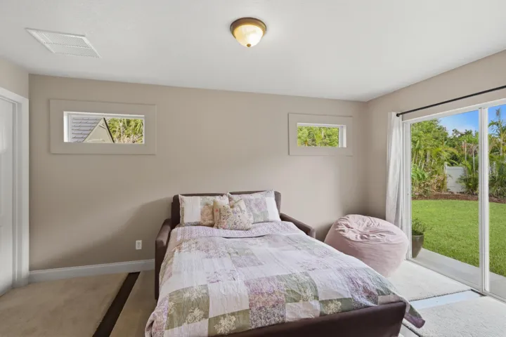 34_32. bedroom