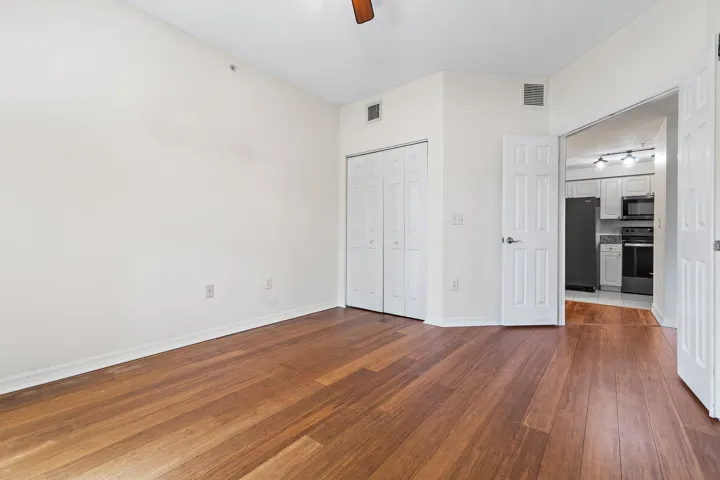 050-3020AlcazarPl-106-PalmBeachGardens-S