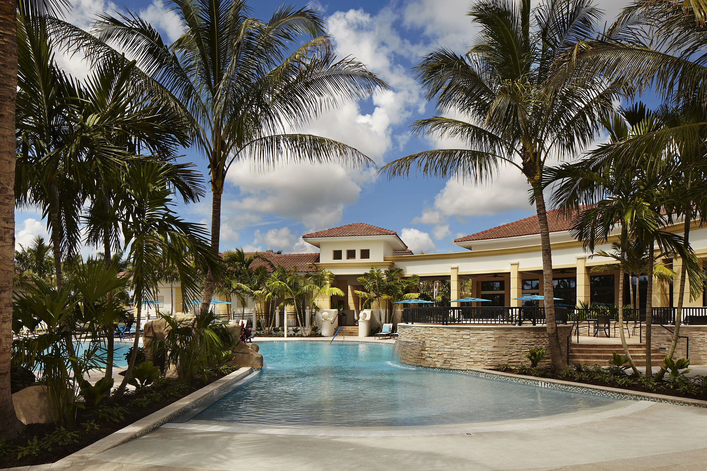 Ibis Pool Beach Entry