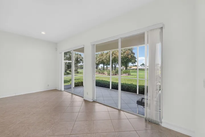 great room sliders opn to screened in porch