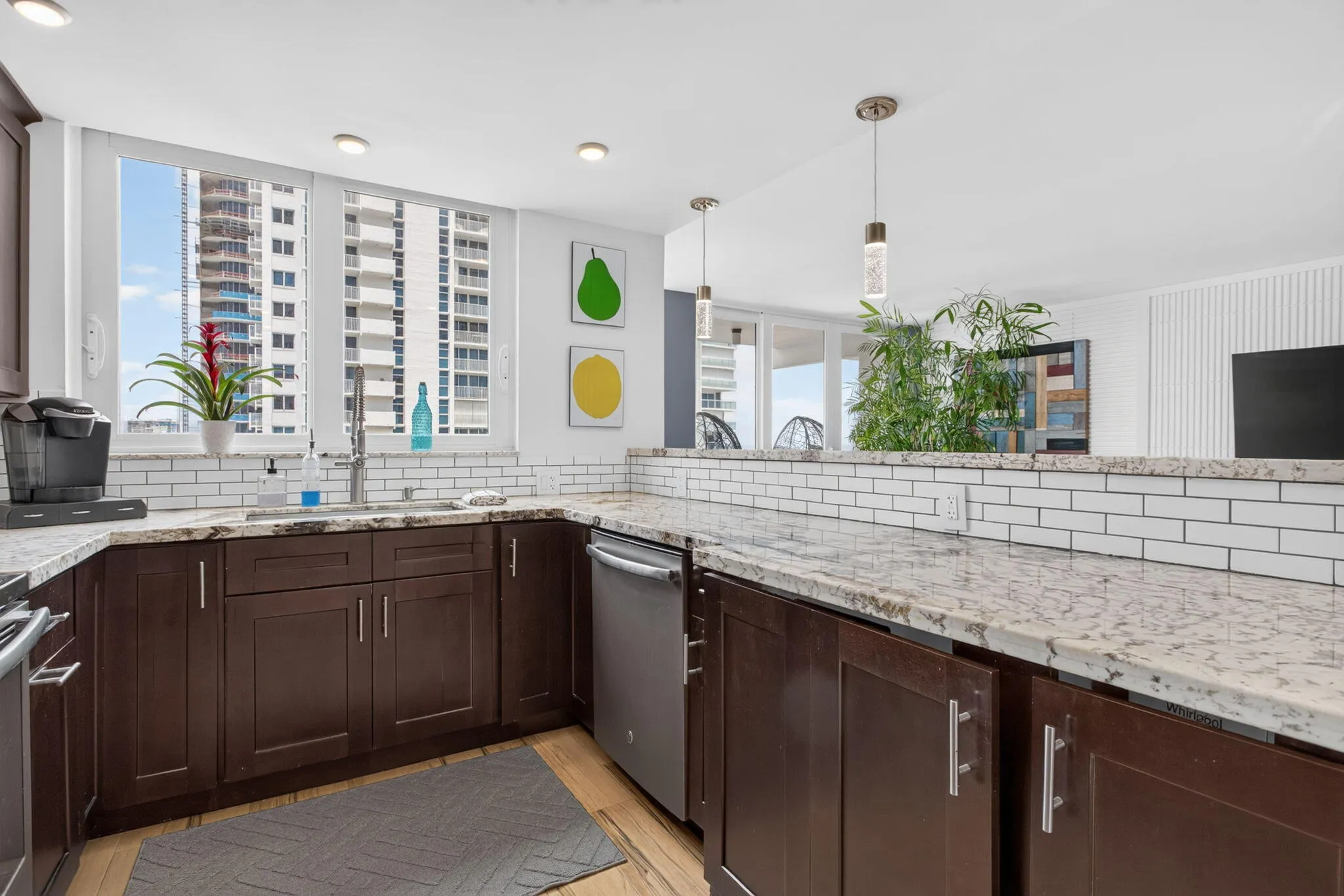 31-web-or-mls-1370-0307