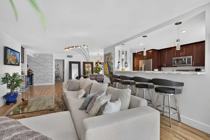 24-web-or-mls-1370-0272