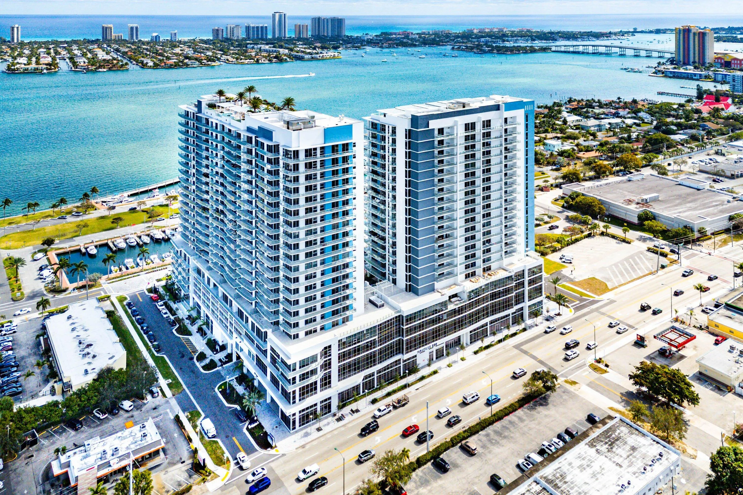 074-220LakeShoreDrive-1107-LakePark-FL-3