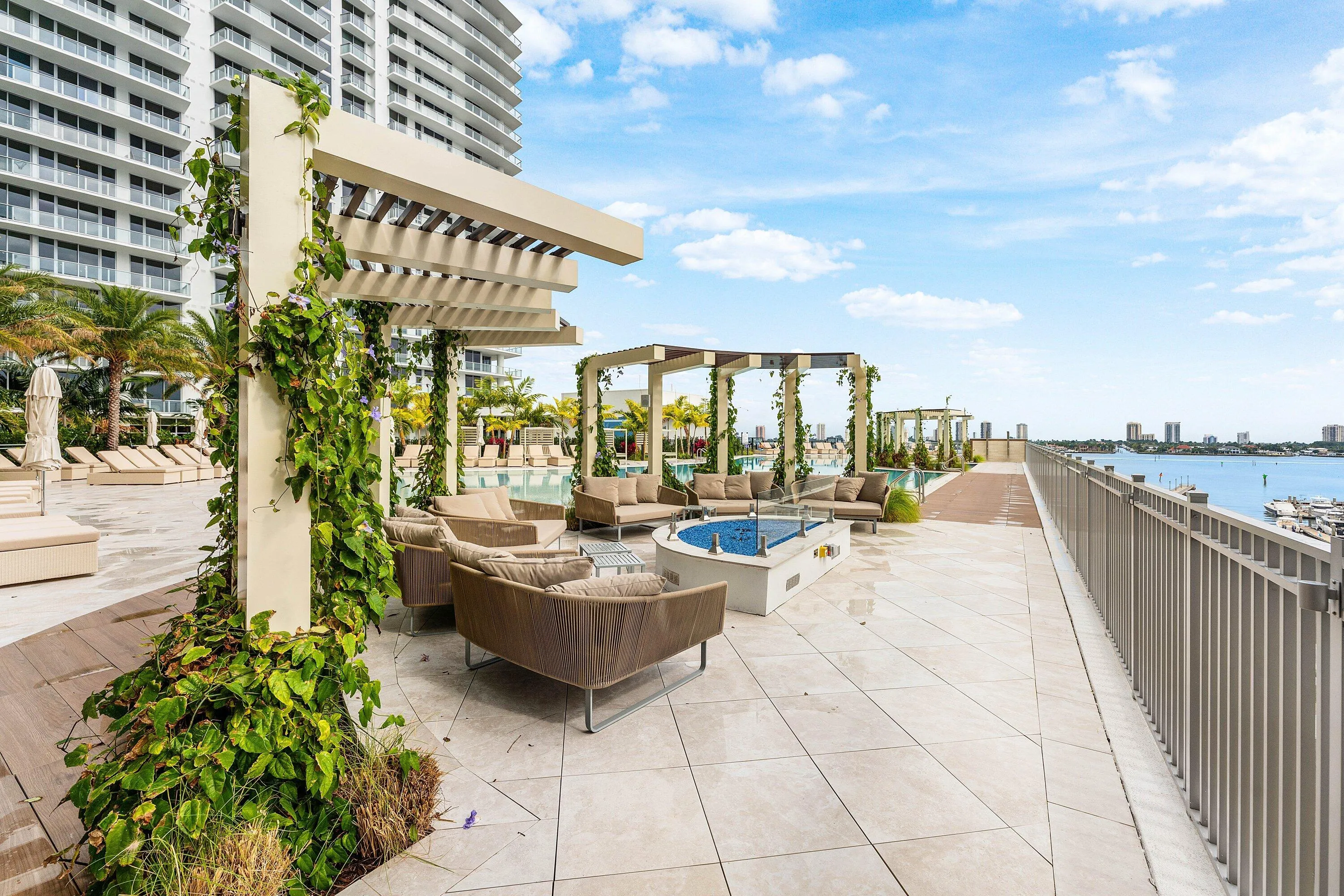 062-220LakeShoreDrive-1107-LakePark-FL-3