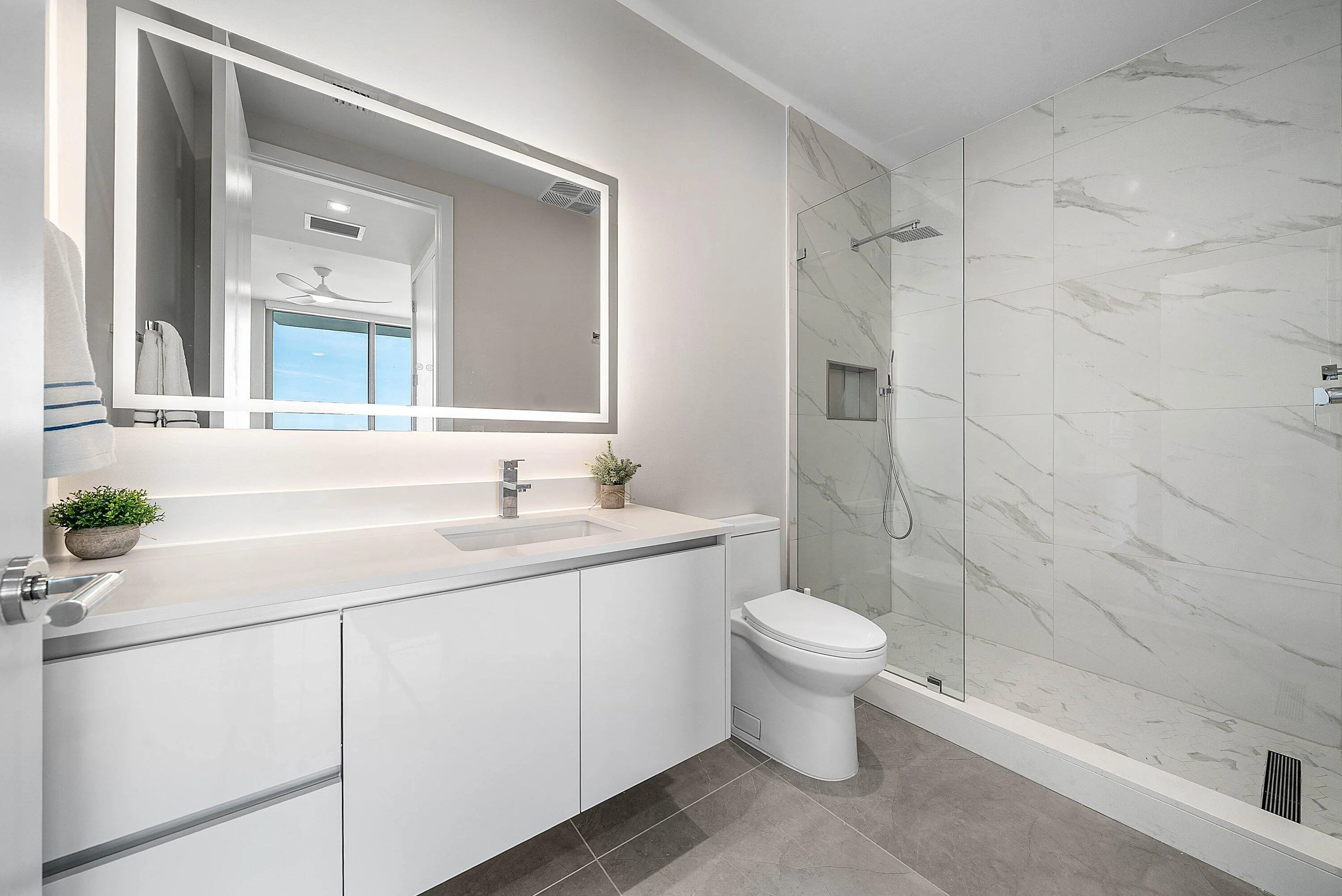 030-220LakeShoreDrive-1107-LakePark-FL-3