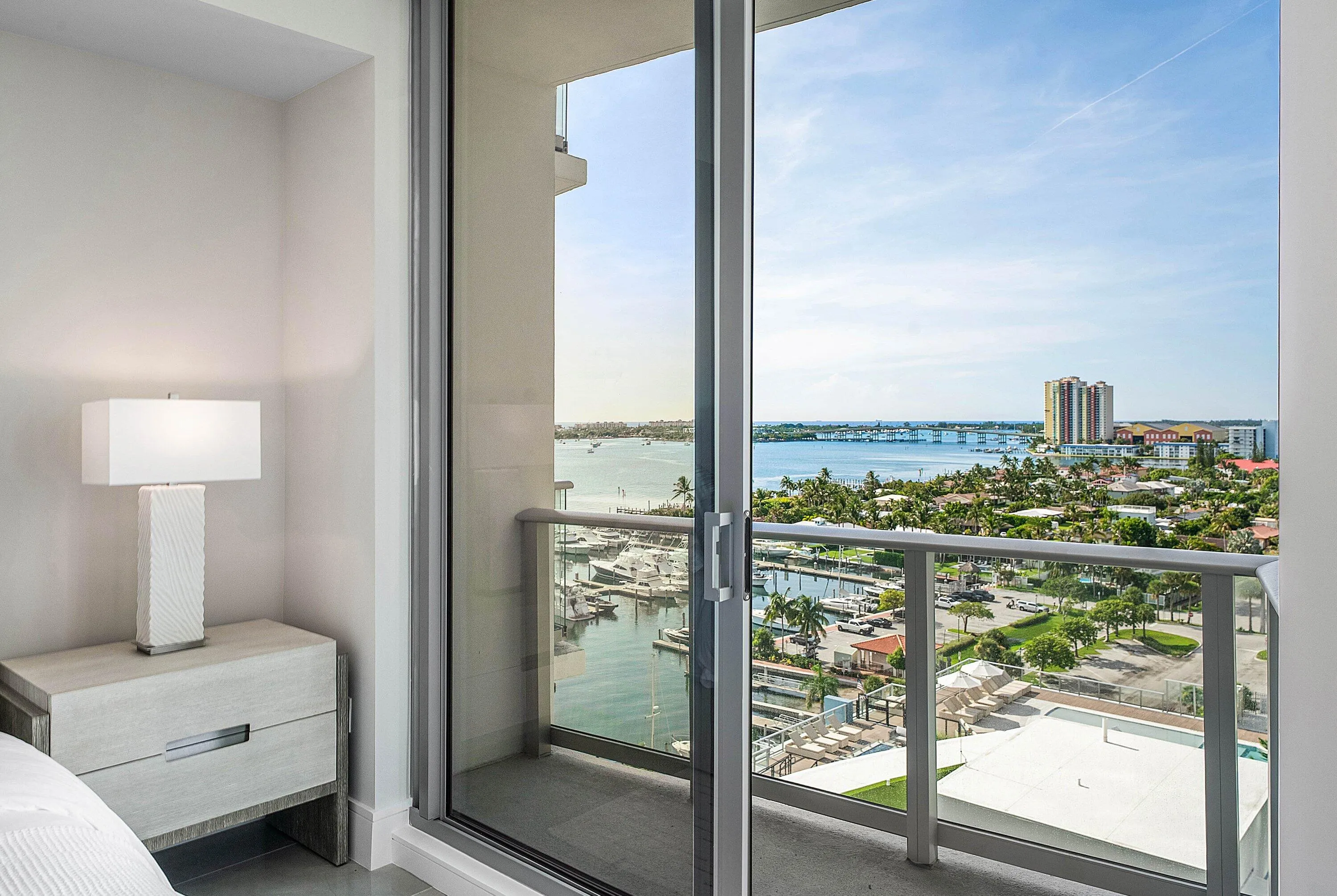 028-220LakeShoreDrive-1107-LakePark-FL-3