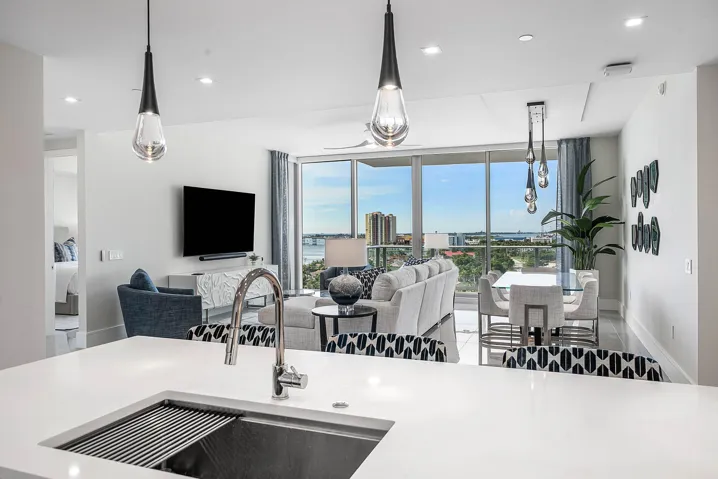 009-220LakeShoreDrive-1107-LakePark-FL-3
