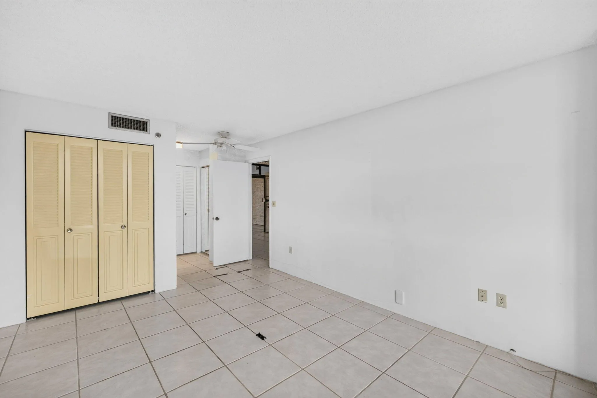 28-web-or-mls-a699A9772