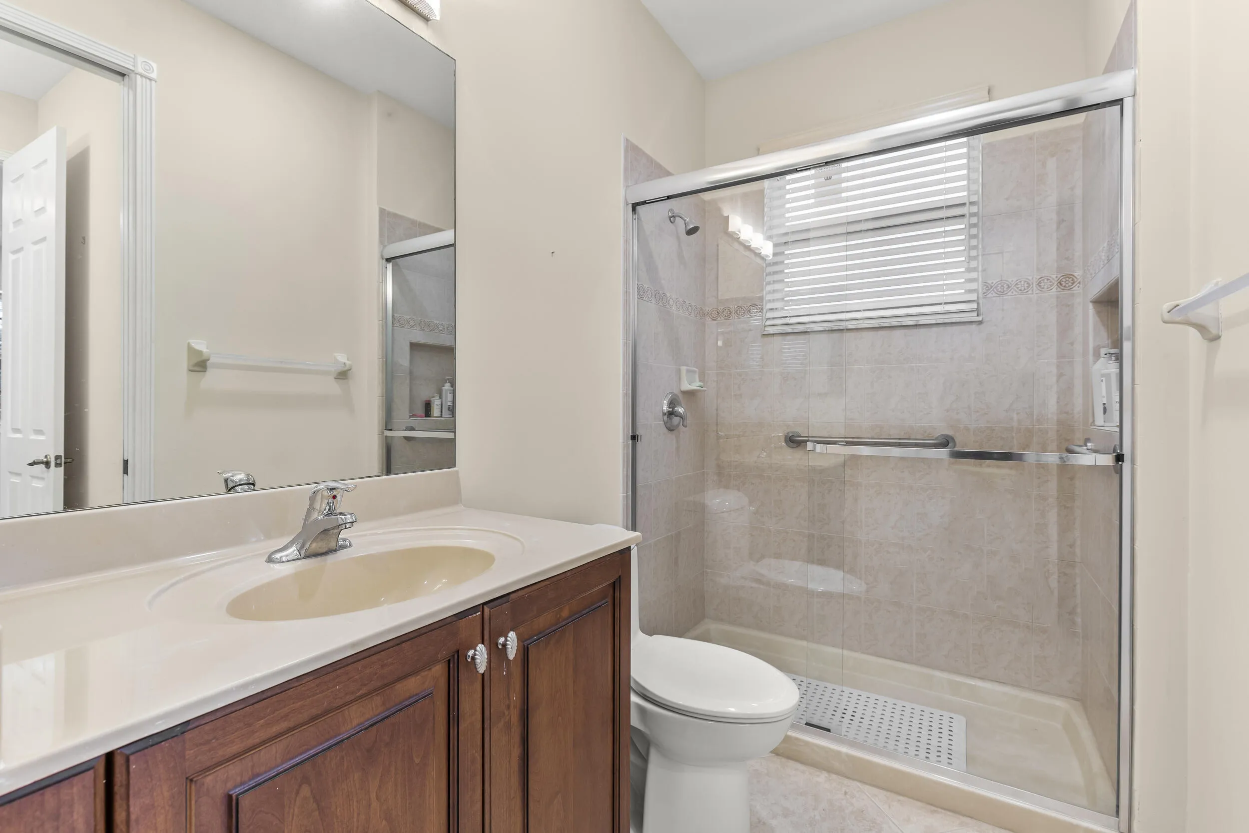 2nd story full bath