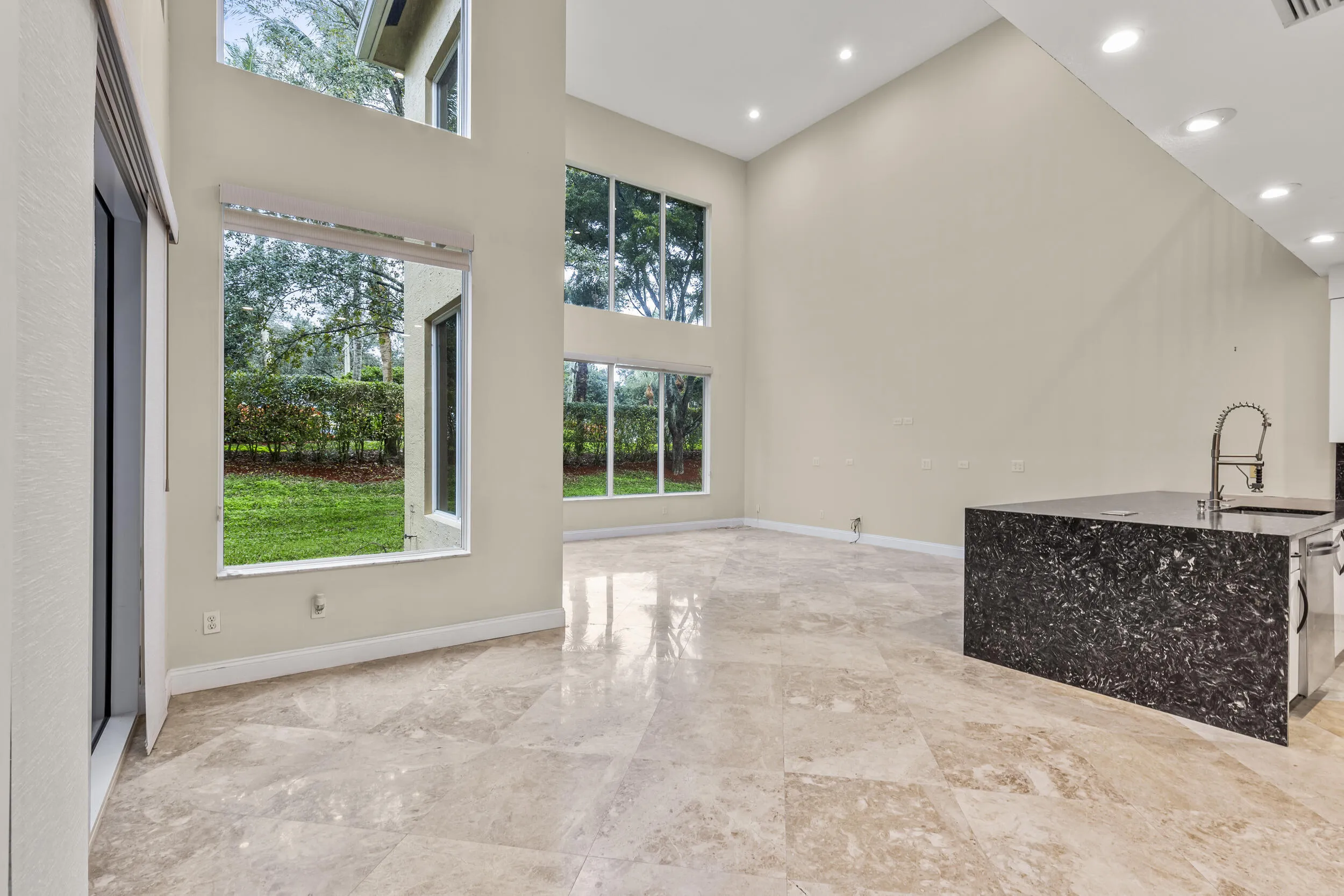 Dinette Area open floor concept