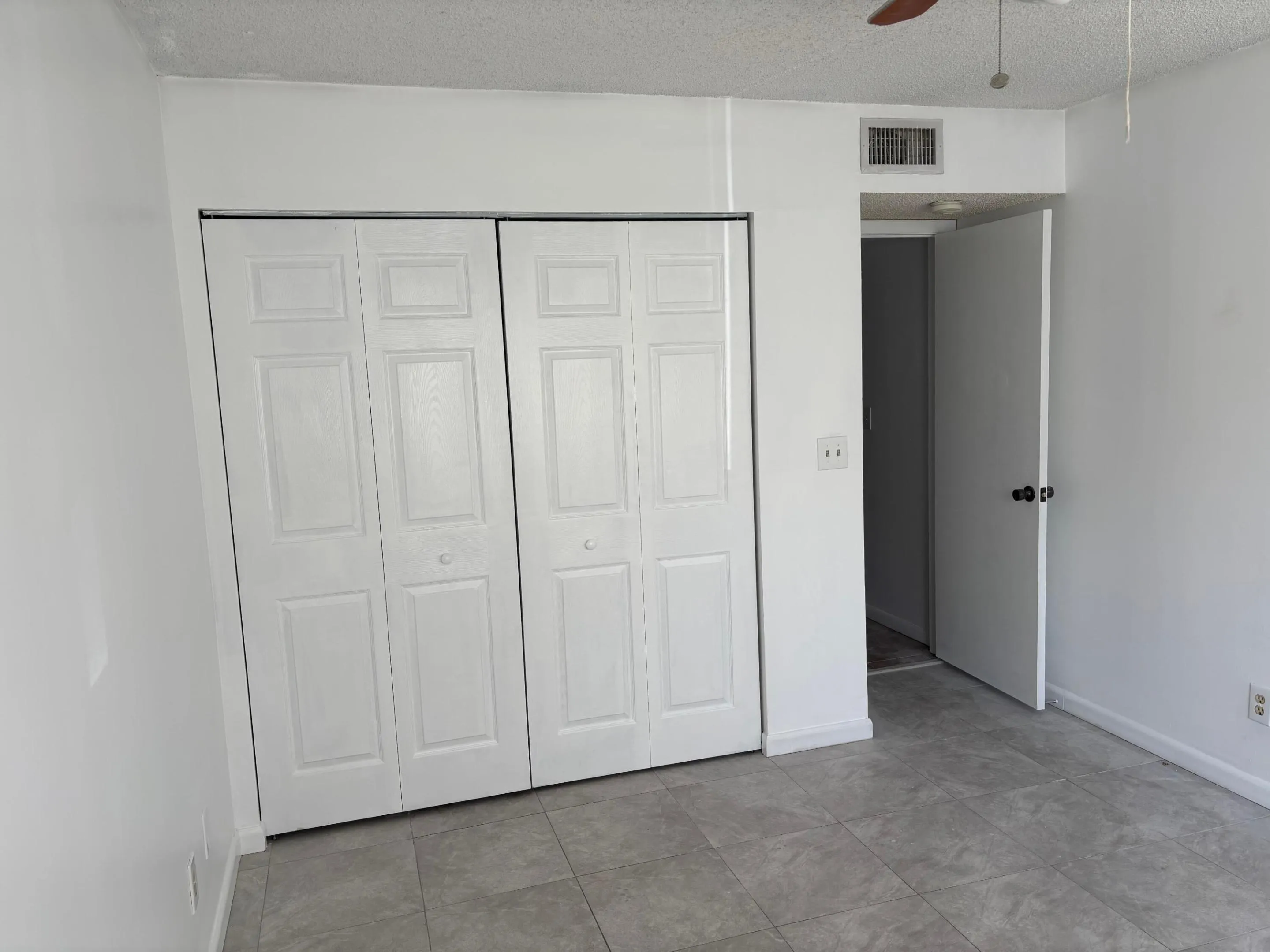 Second bedroom