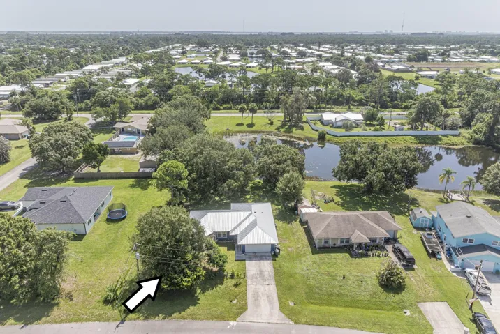 6704 HULDA Drive, Fort Pierce, FL 34951