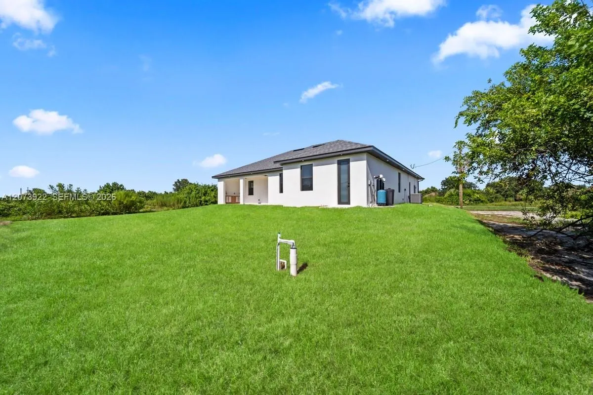 Property photo 43