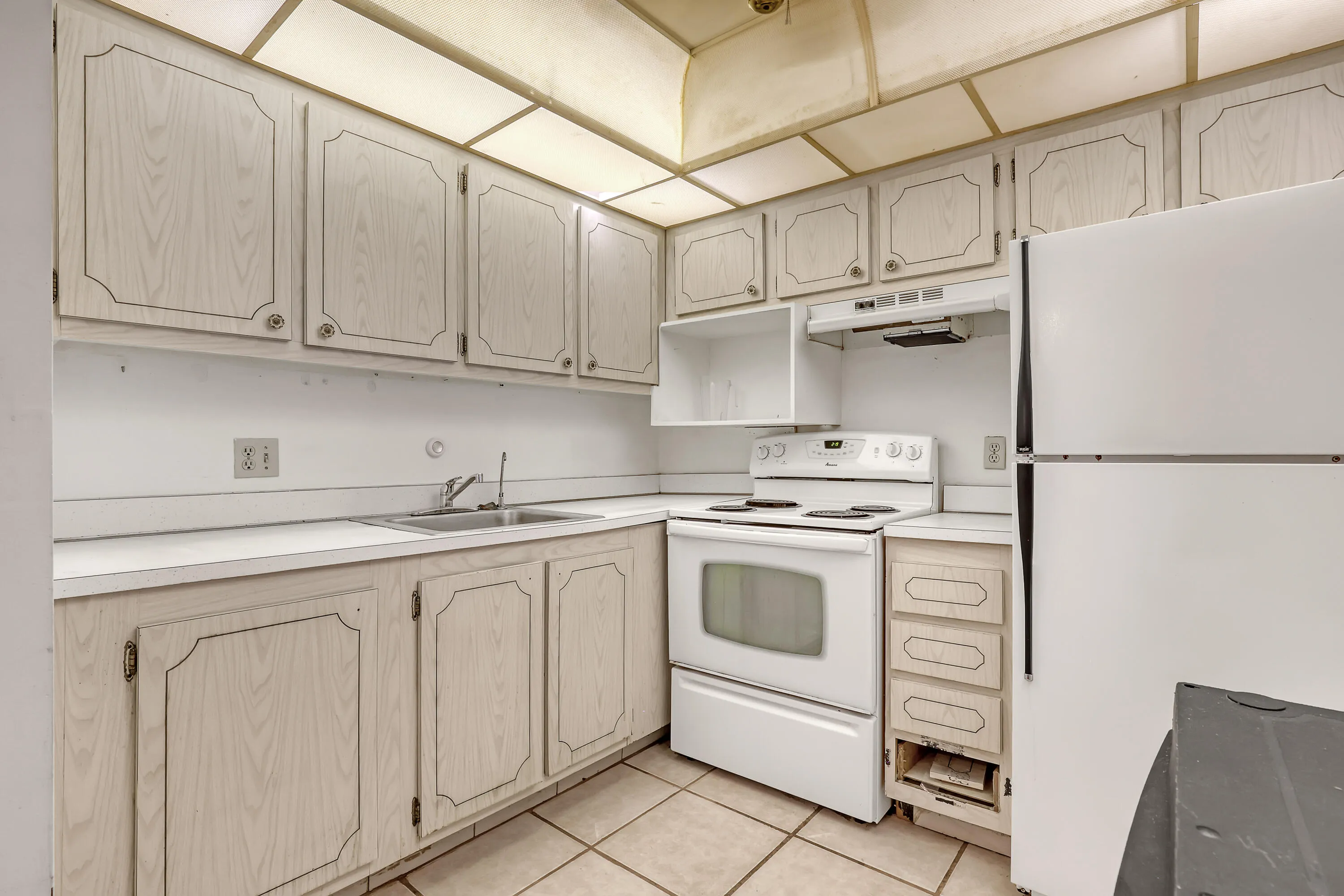 400 Village Green W #117 (10)