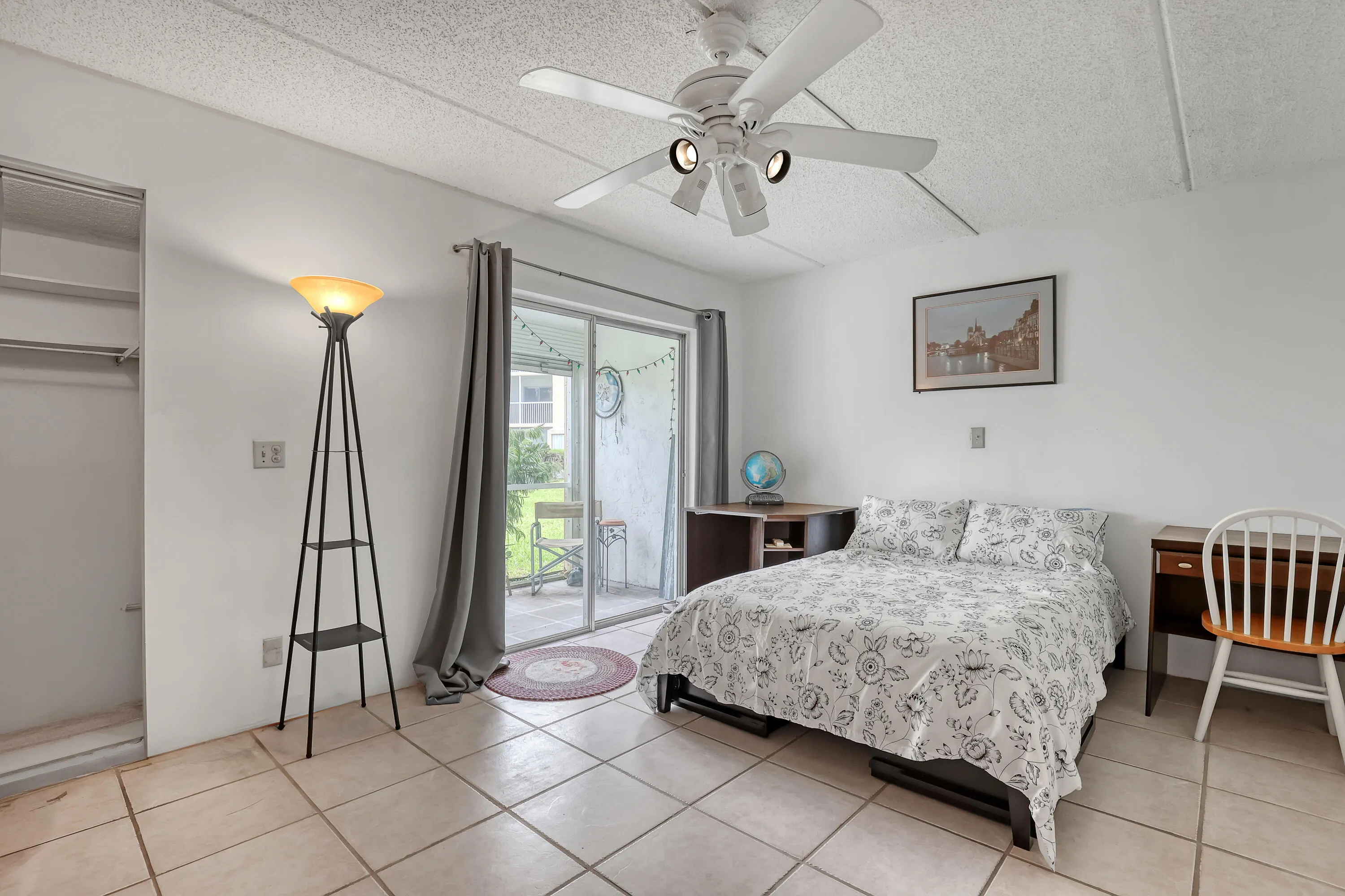 400 Village Green W #117 (12)