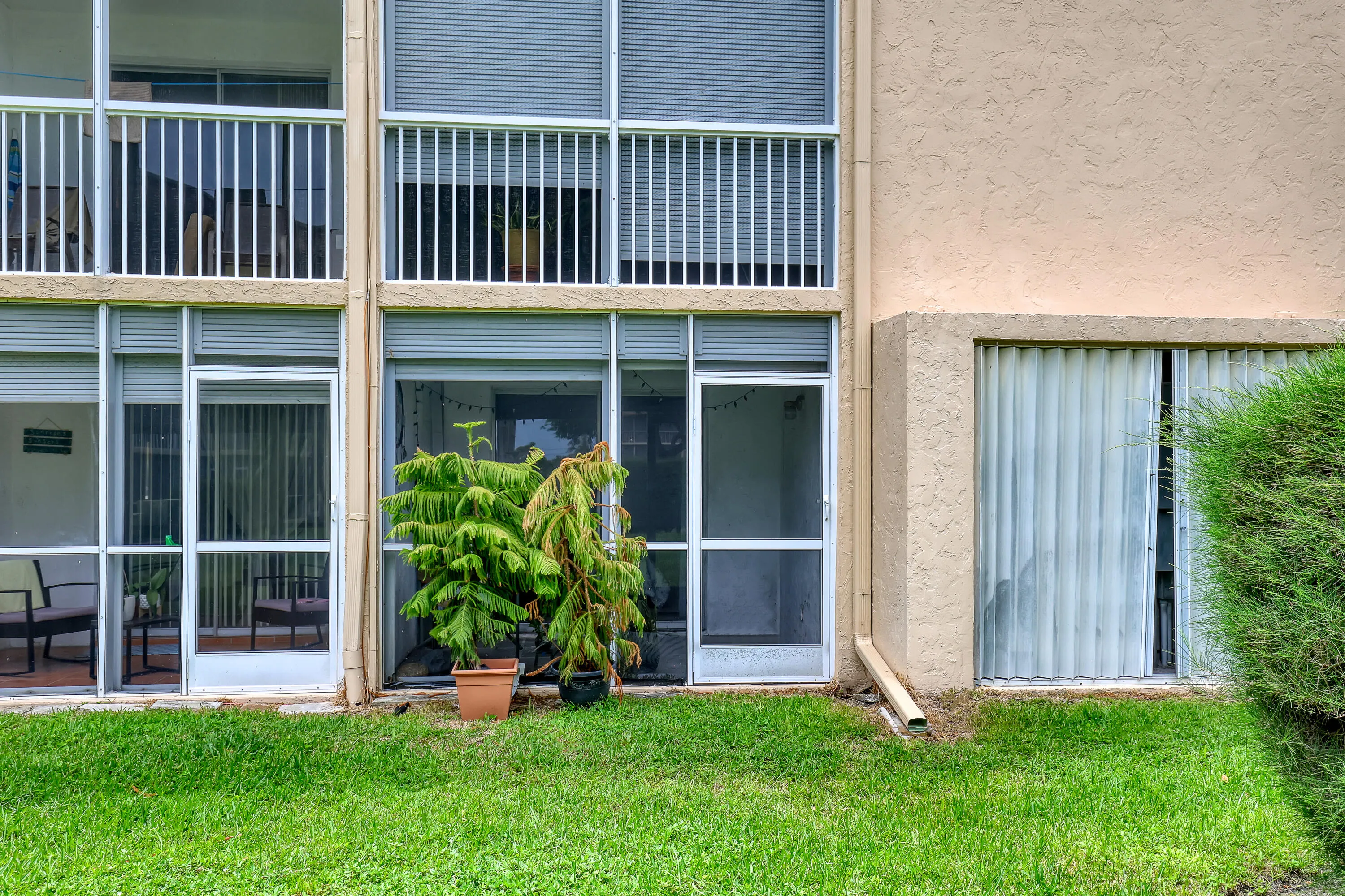 400 Village Green W #117 (18)