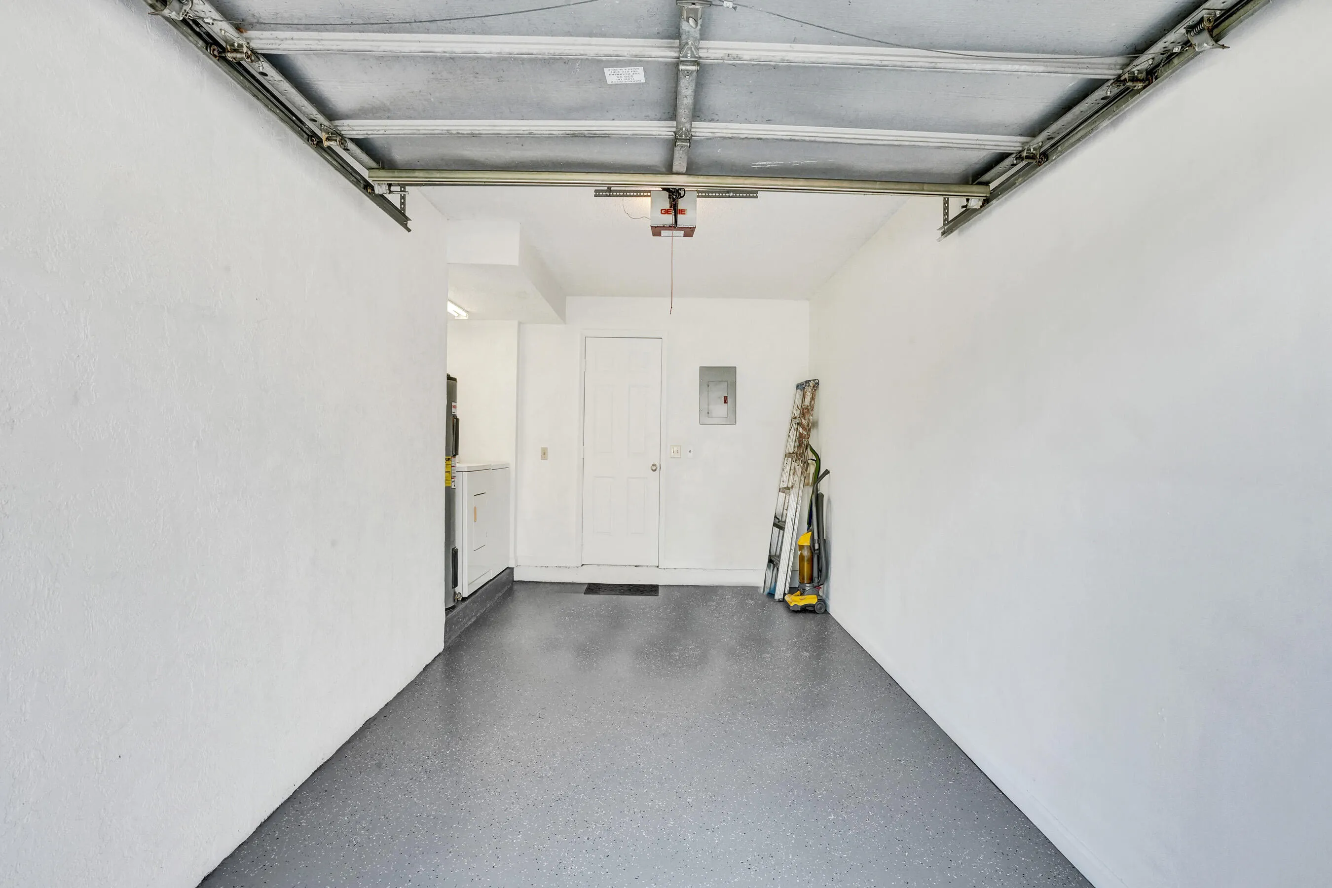Garage 1