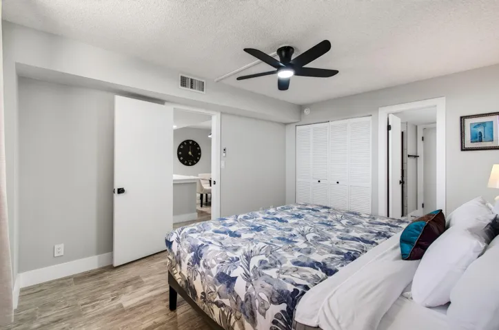 CLOSET BED 2