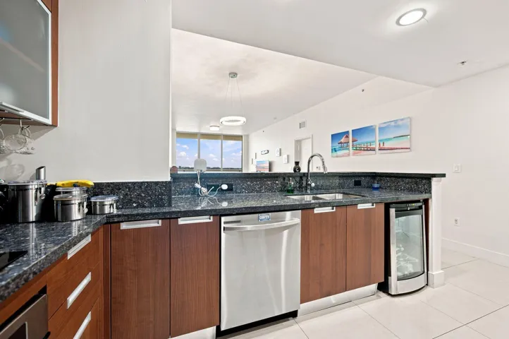 13-web-or-mls-7901-hispanola-ave-unit-10