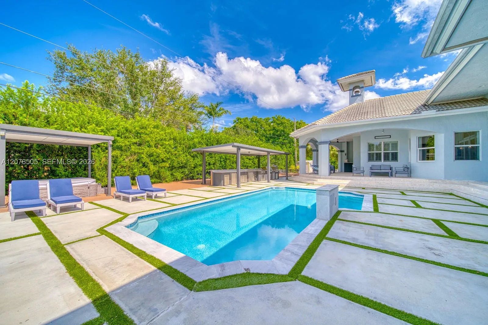 Property photo 120
