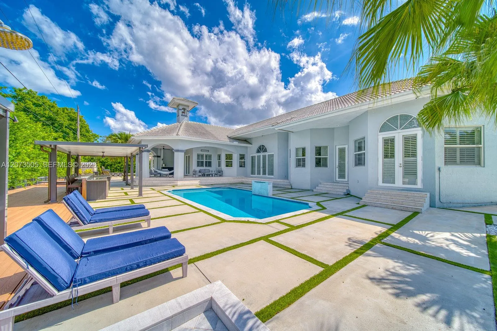 Property photo 99