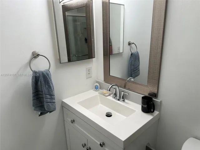 2nd Bathroom