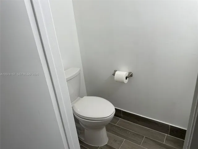 Powder Room 1st floor