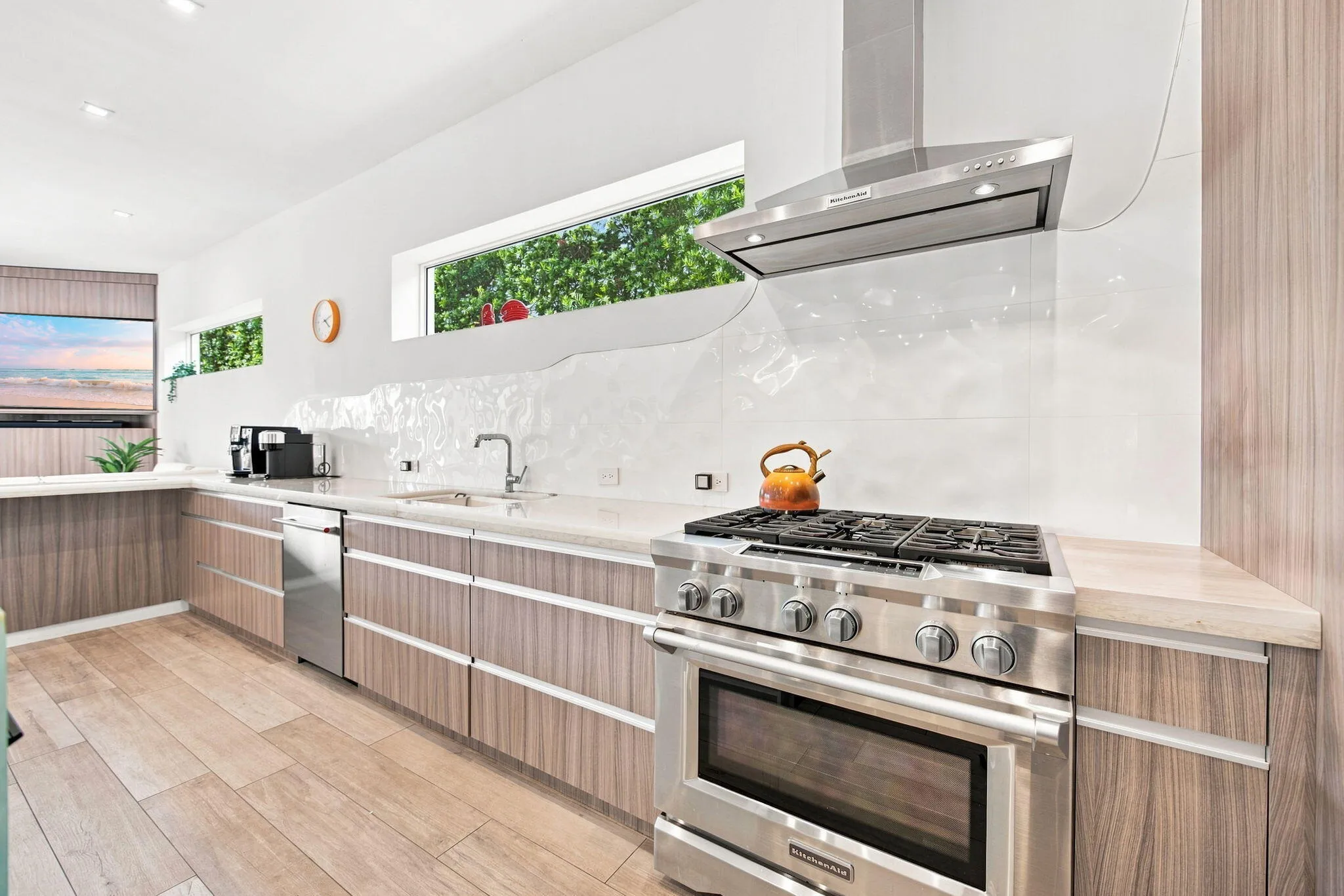 11-web-or-mls-121-s-gordon-rd