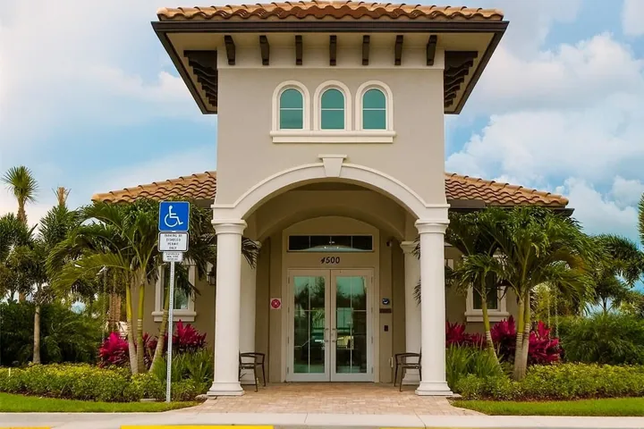 pvh clubhouse front 1