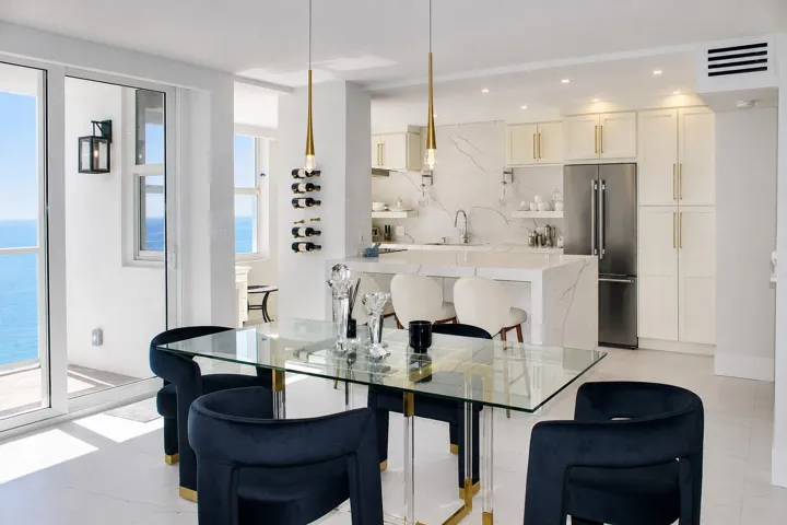 Dining/ Kitchen
