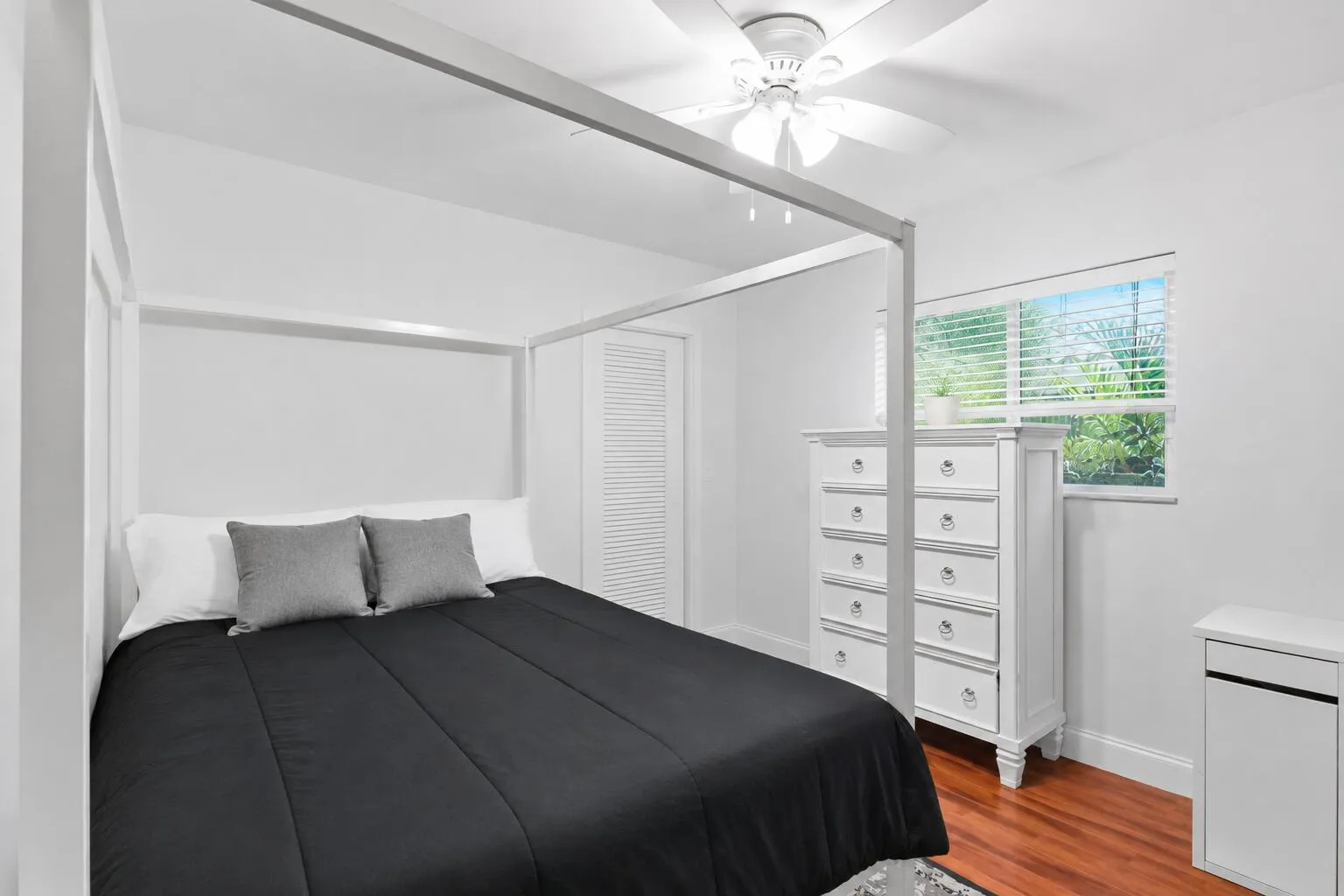 2nd bedroom. (virtually staged for illustrative purposes; no permanent features or finishes have been altered)