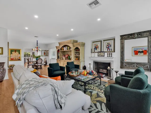 Formal Living with Breakfast​​‌​​​​‌​​‌‌​‌‌​​​‌‌​‌​‌​‌​​​‌​​ Area