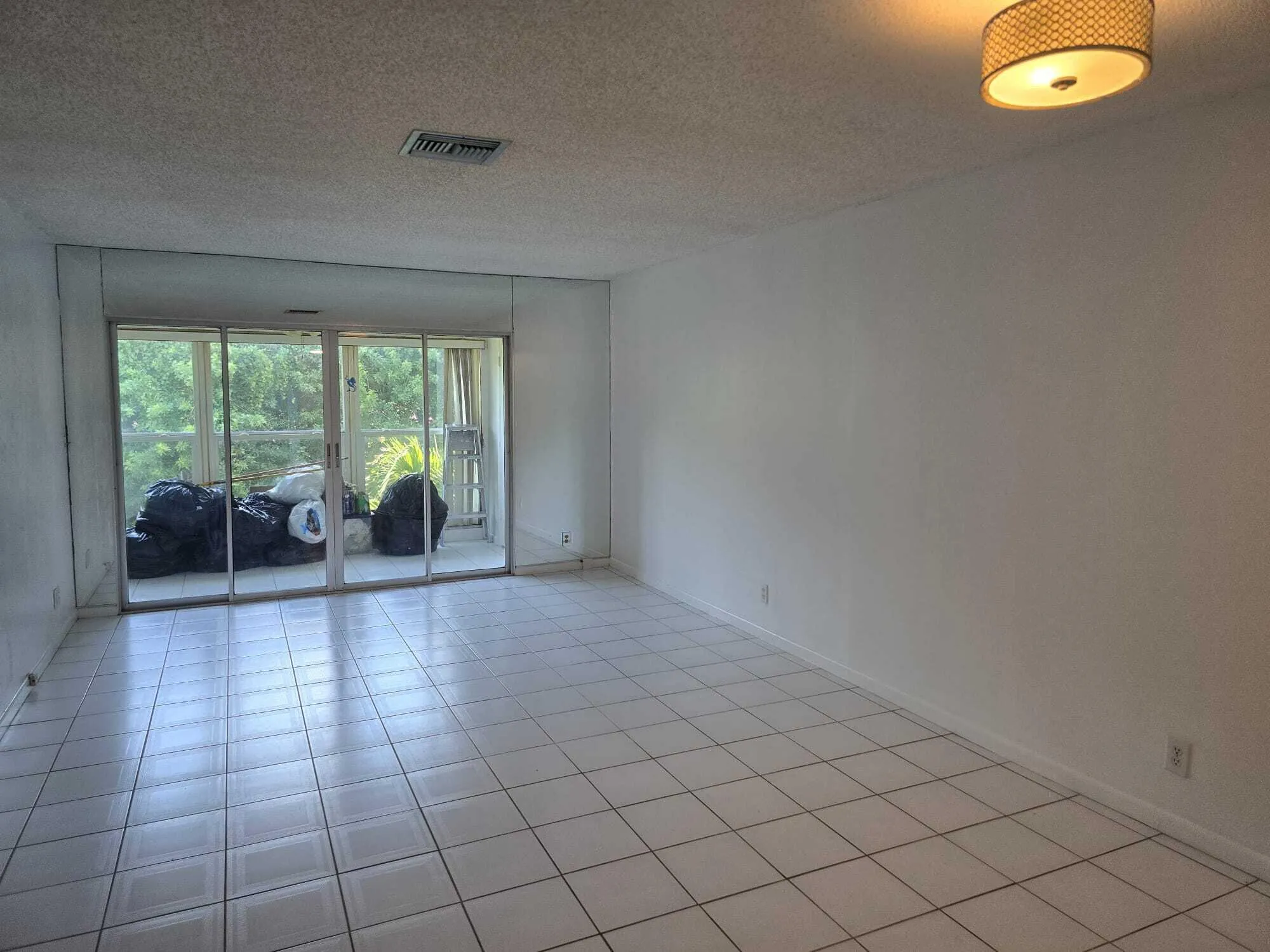 13696 Living Room Sun Room