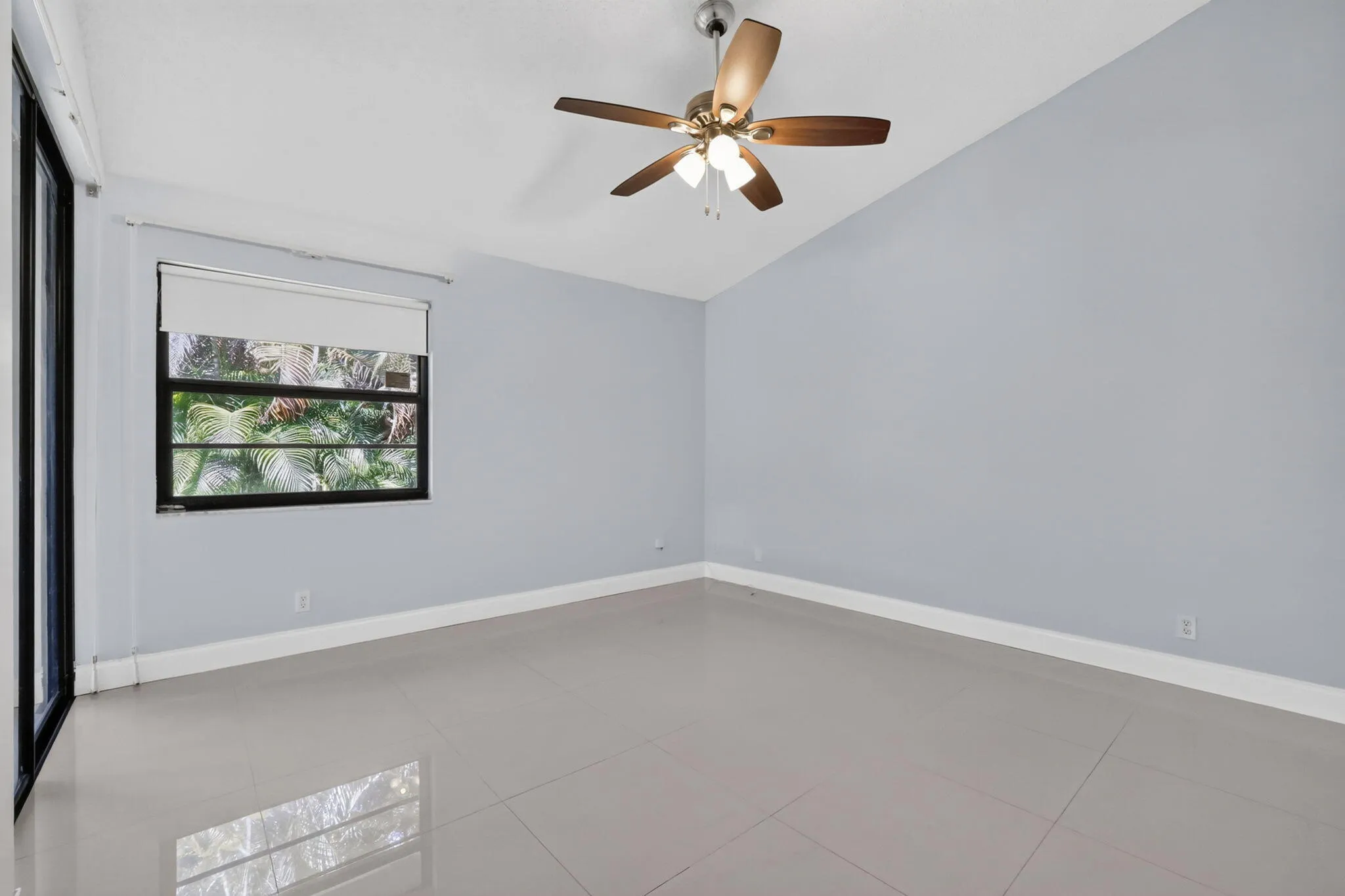 22-web-or-mls-_14A2247